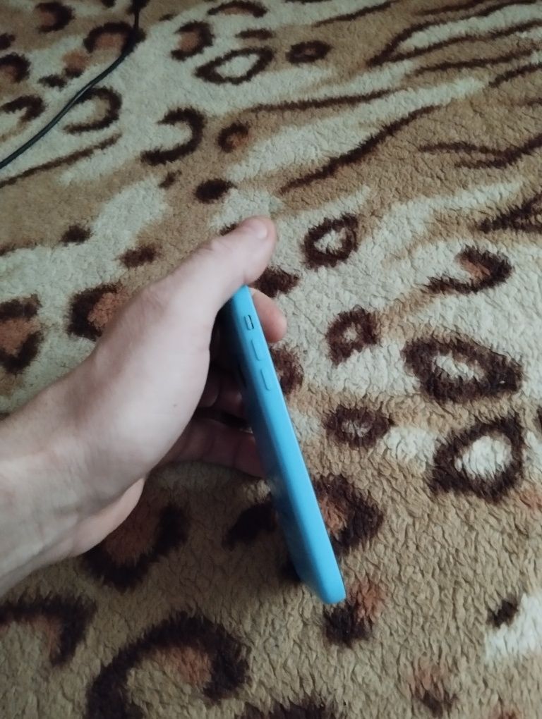Sprzedam iPhone 5c