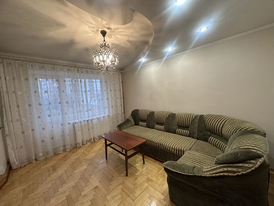 Продаж 3 кім квартири з і/о