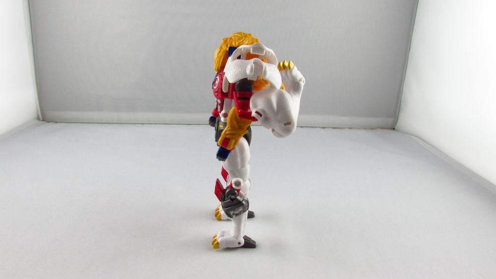 HASBRO - Tomy Transformers Legacy Evolution Optimus Leo Prime Figurka