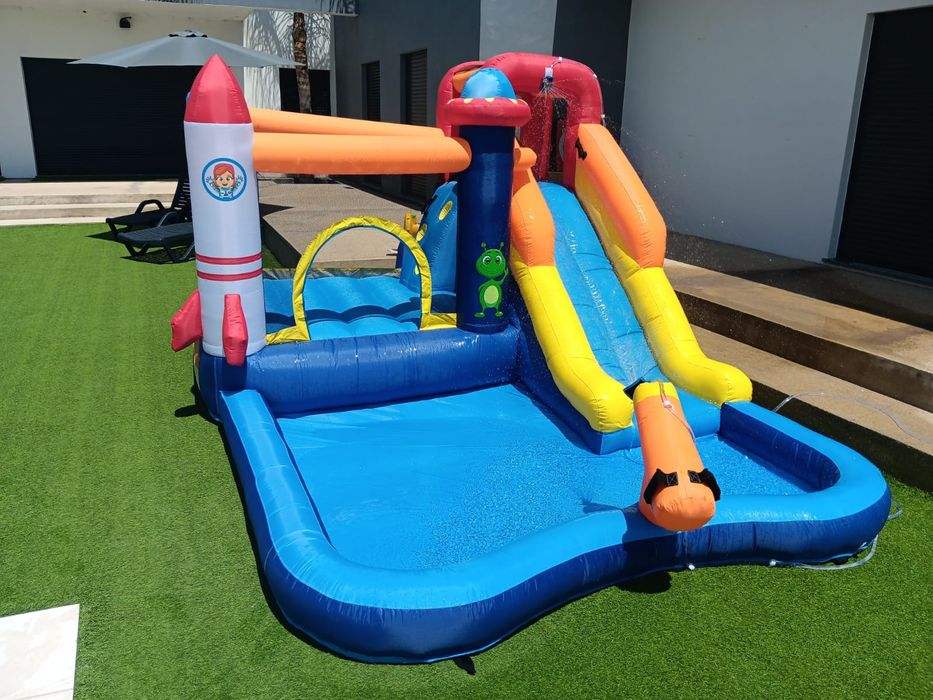 Insuflável de água / tranpulin