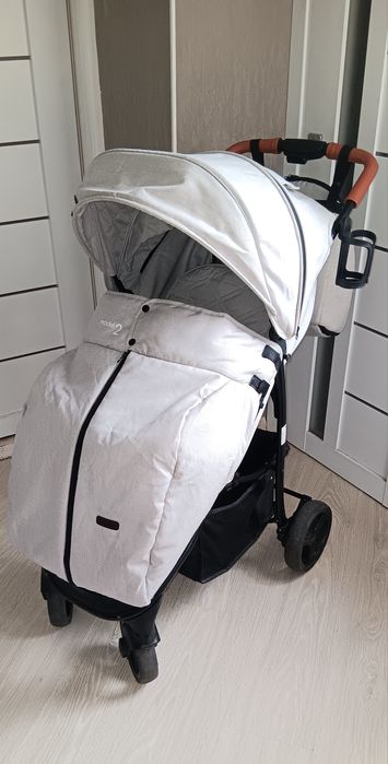 Дитячий візочок прогулянковий Bubago Model2 Beige від 0-3 років
В комп