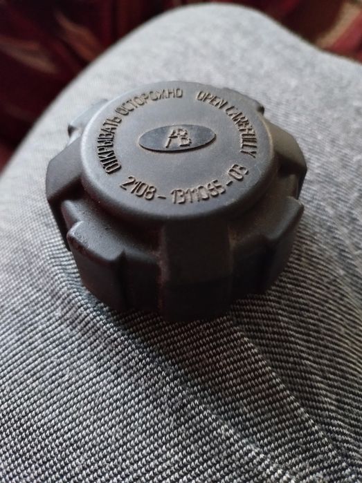 Кришка розширювального бачка ВАЗ 2108 2109