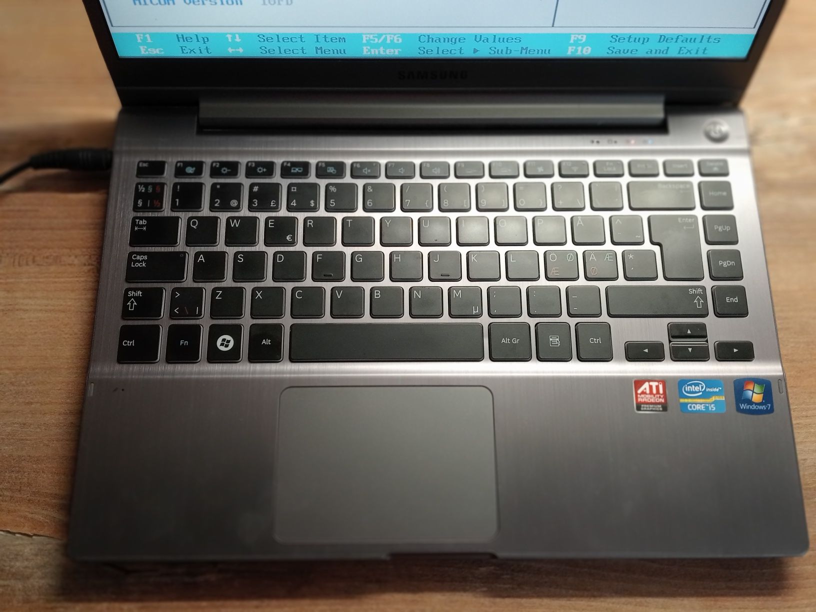 Laptop Samsung 700z Intel core i5-2450M 4gb