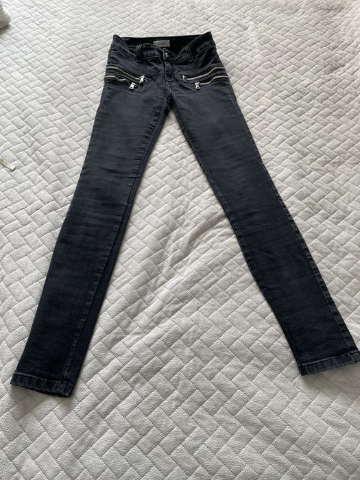 Czarne jeansy skinny