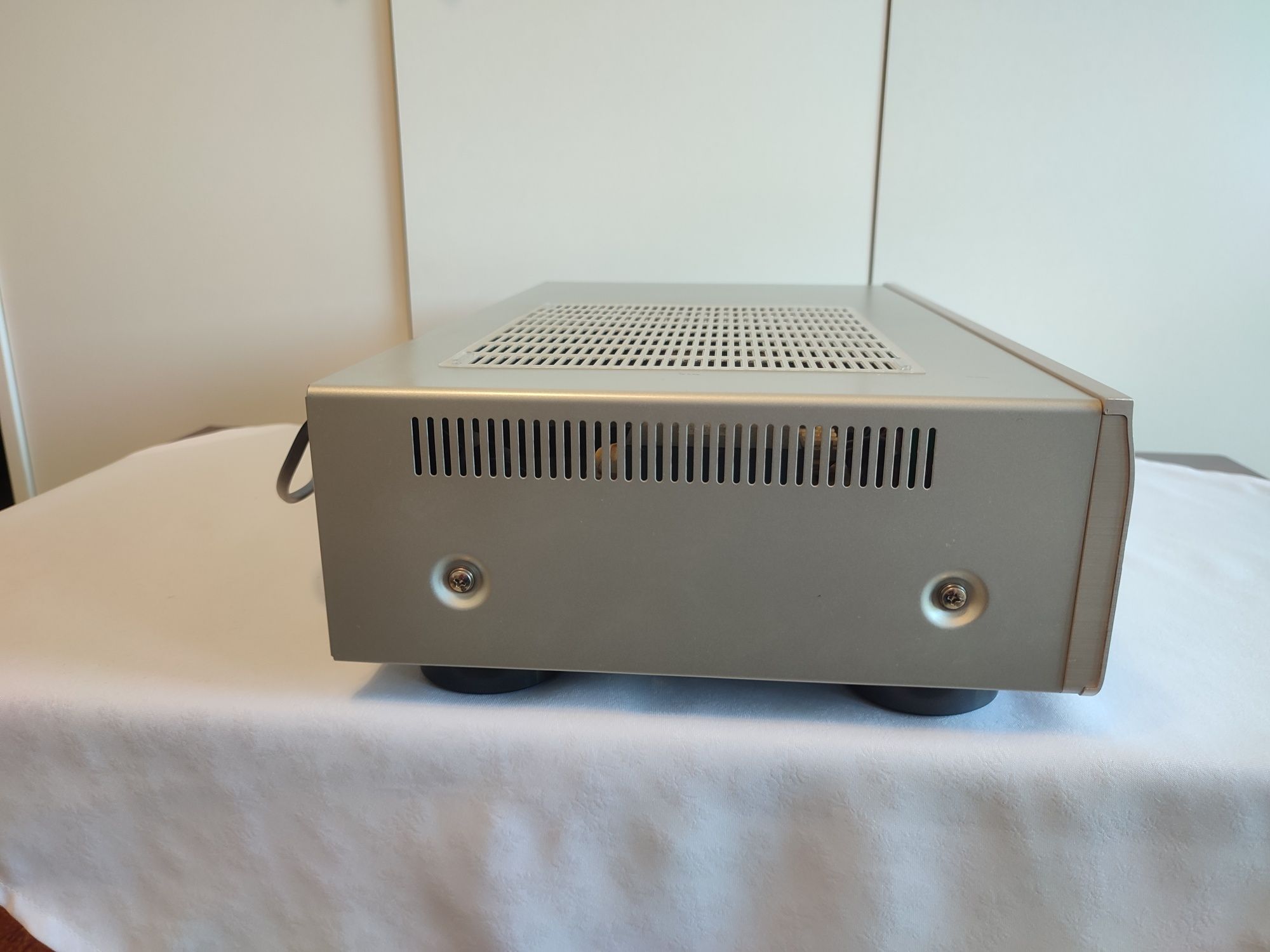 Denon PMA-710 AE, wzmacniacz z pilotem