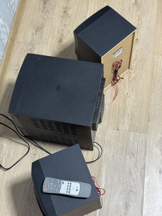 Музыкальный центр Lg .ретро