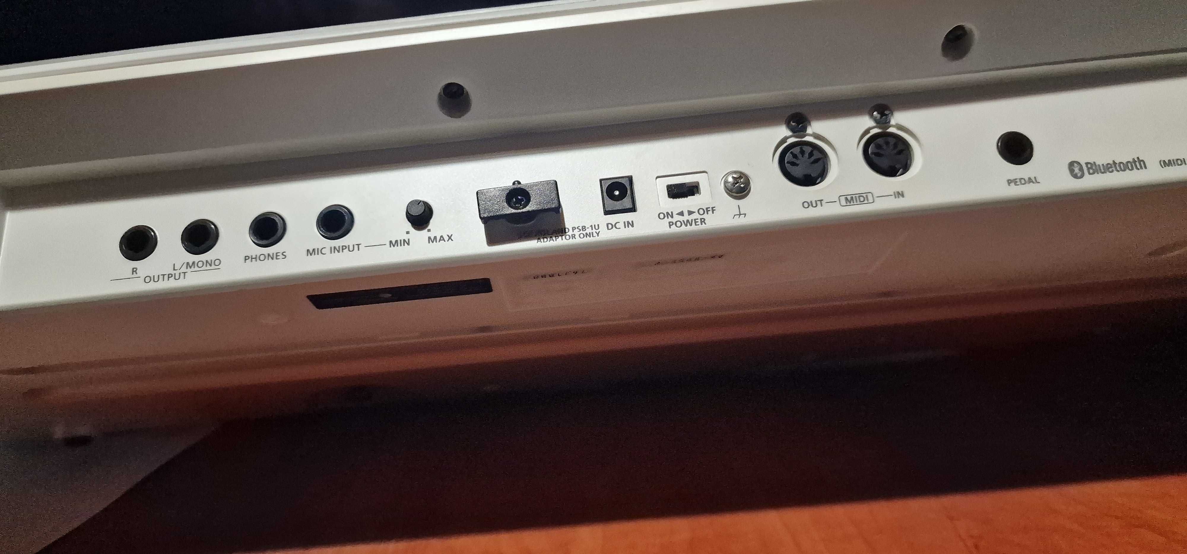 roland AX7 keytar syntezator vocoder ROLAND