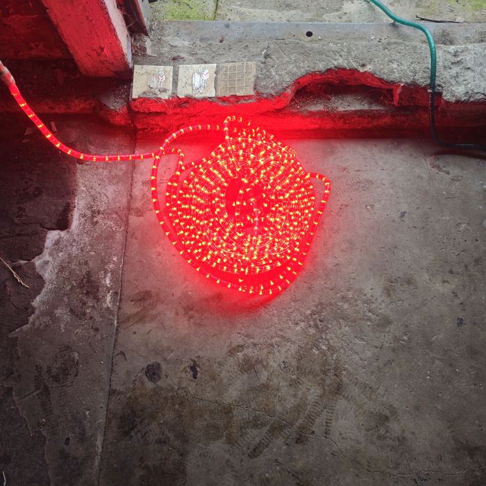 Wąż led na zewnątrz 230v