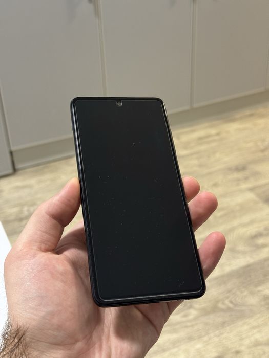 Продам Samsung A515 4/64