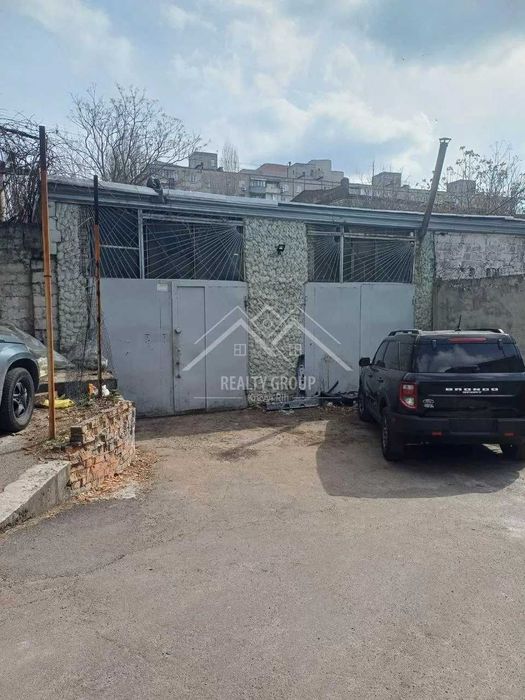 Продаж приміщення автосервіса в центрі Дніпра.