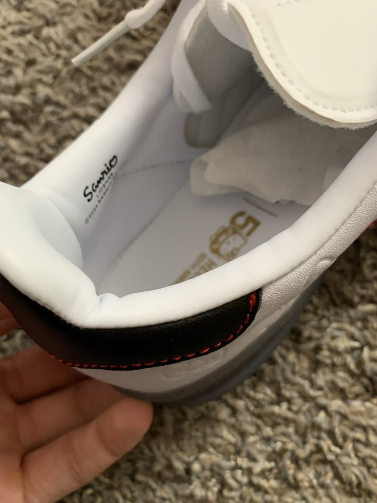 Кросівки Adidas Gazelle x Hello Kitty 38, 39 розмір