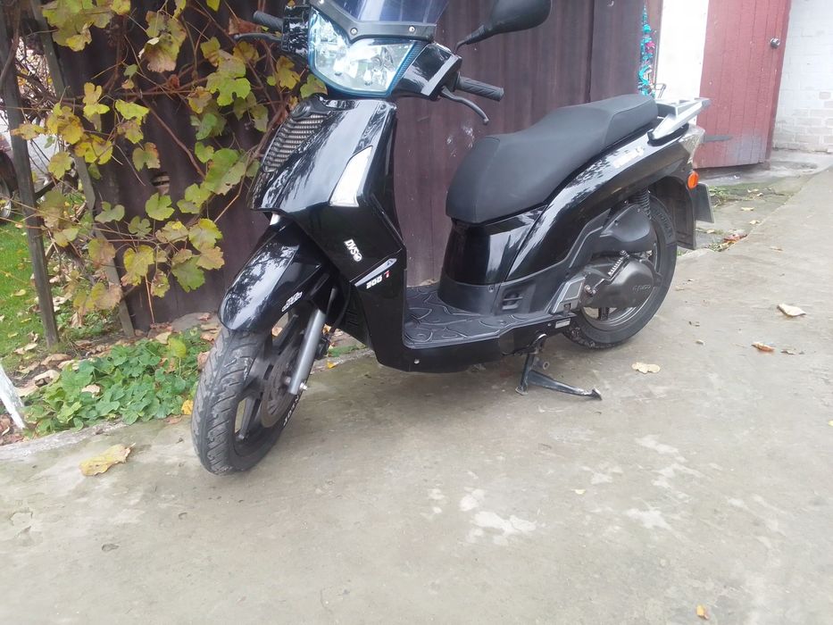 Продам скутер 125 куб інжектор