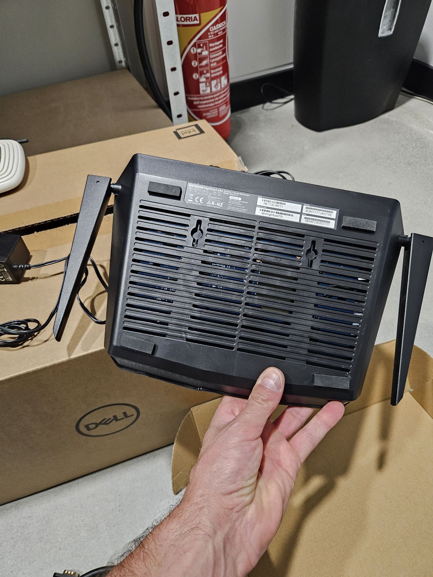 ROUTER nighthawk ax4 ax3000 wifi router(rax40)