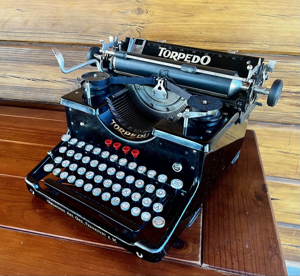 Antiga maquina escrever Torpedo