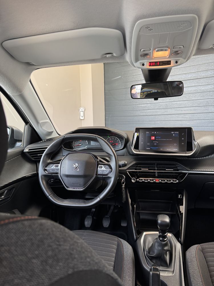 18.000Km Peugeot 208 1.2 PureTech Active