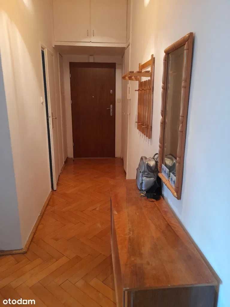 Dwa pokoje-Marszałkowska 128, 60m2, 4 piętro z windą.