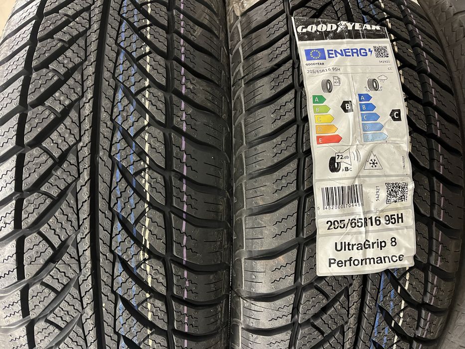 Koła Zimowe 16 Toyota Yaris Cross 205/65R16 Goodyear Nowe Czujniki
