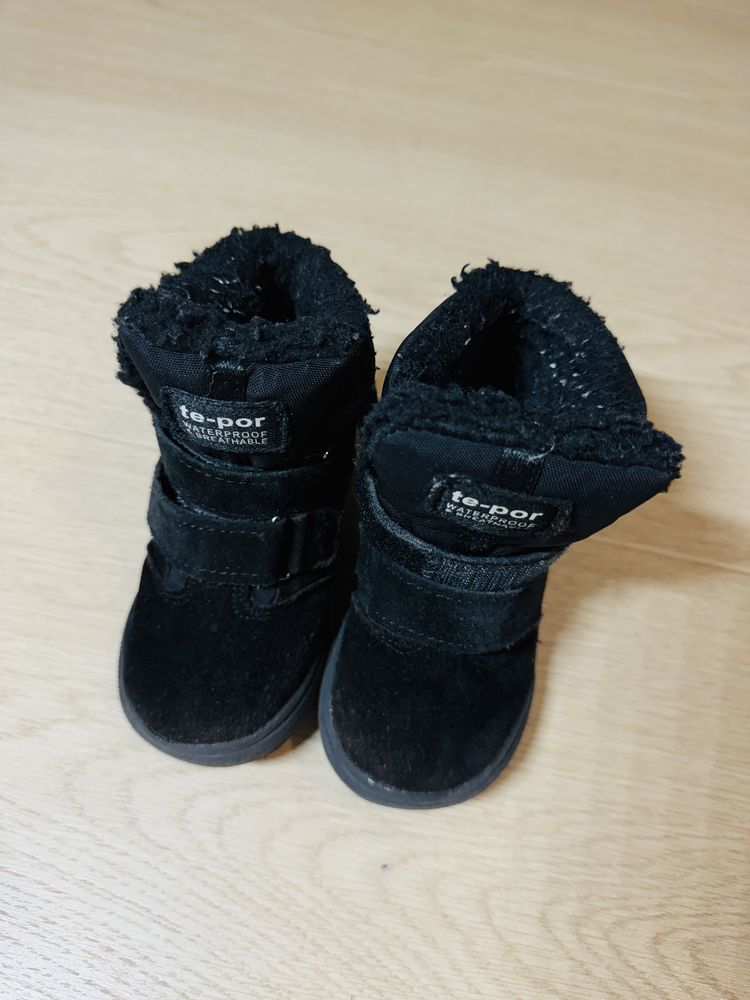 Buty dziecięce mrugała 24