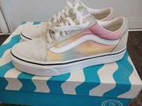 Кеди Vans оригінал ,23,5 см,стан нових (Одягненні один раз,малуваті)