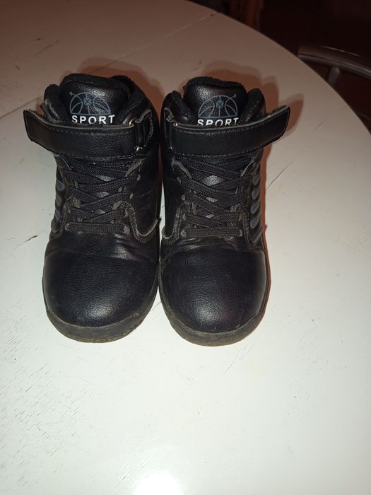 Зимові черевики для хлопчика 28розмір