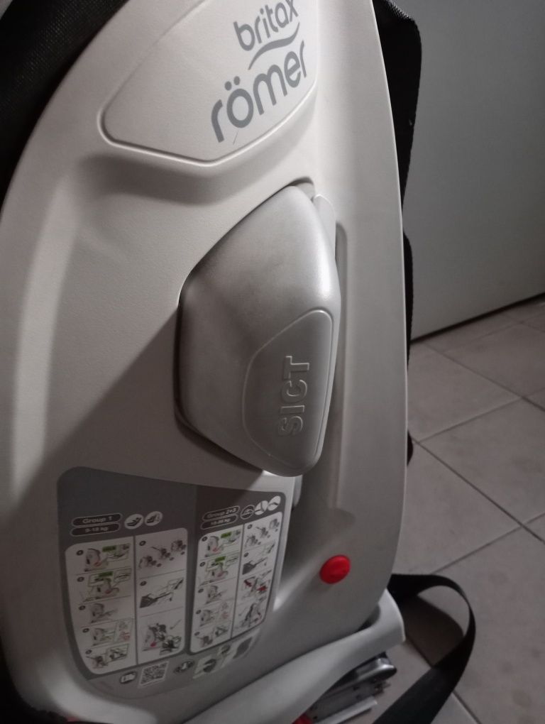 Britax Romer AdvansaFix III SICT Isofix