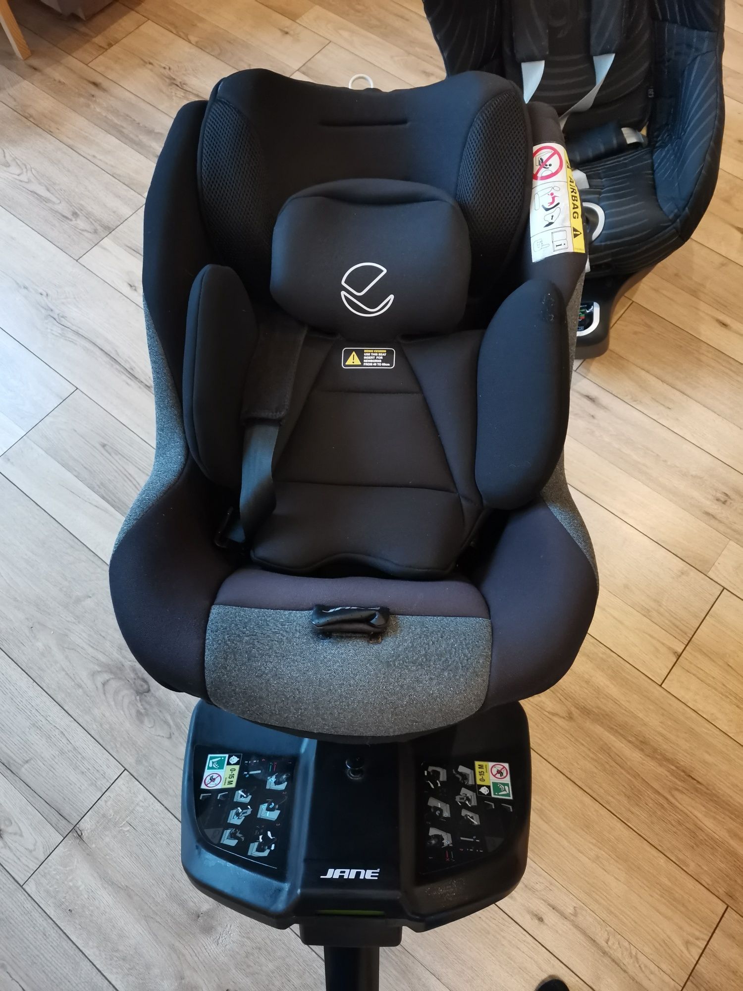 Fotelik samochodowy obrotowy Jane Ikonik 0-18kg isofix