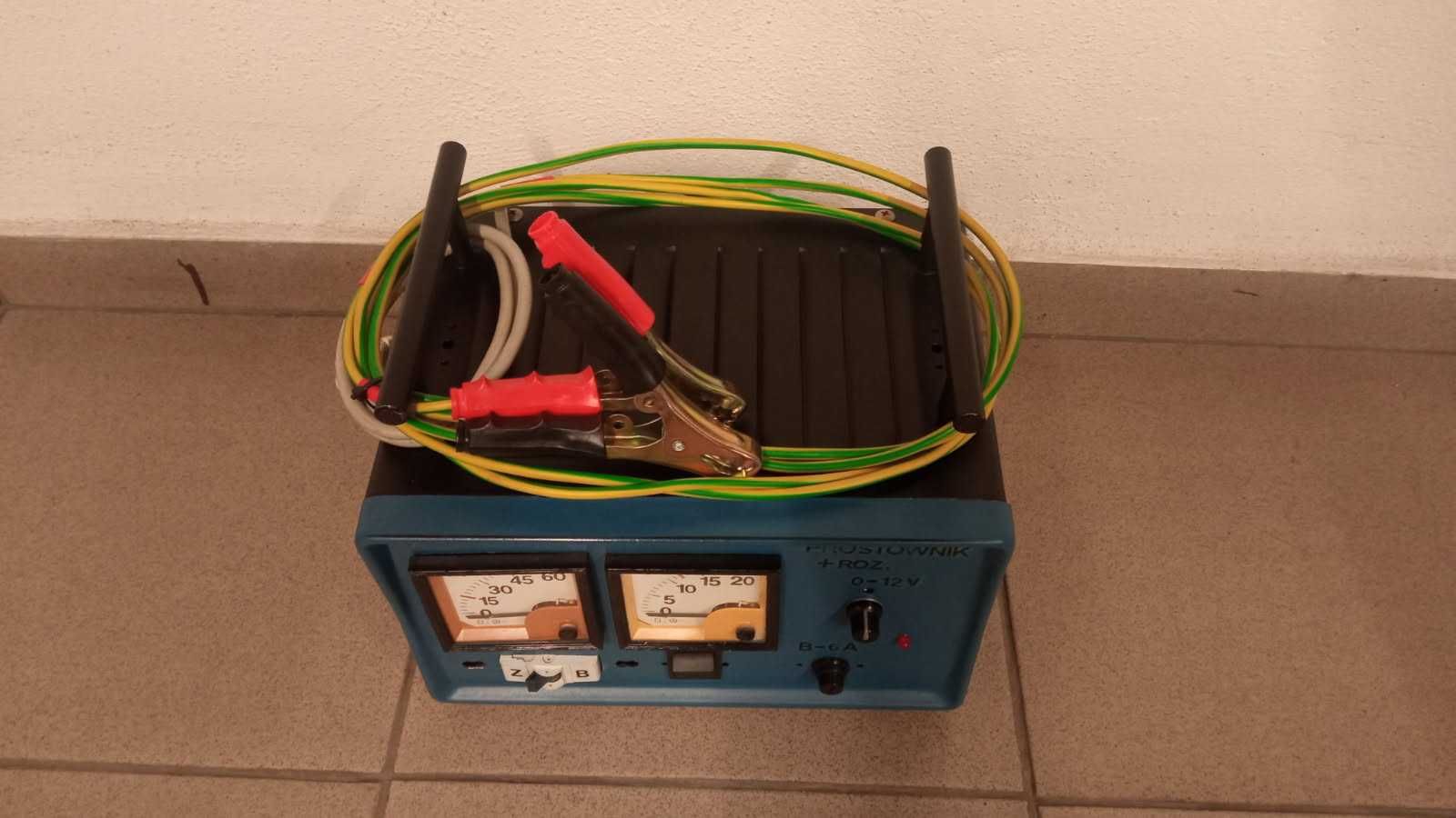 Prostownik + rozruch 0-12V 0-15A