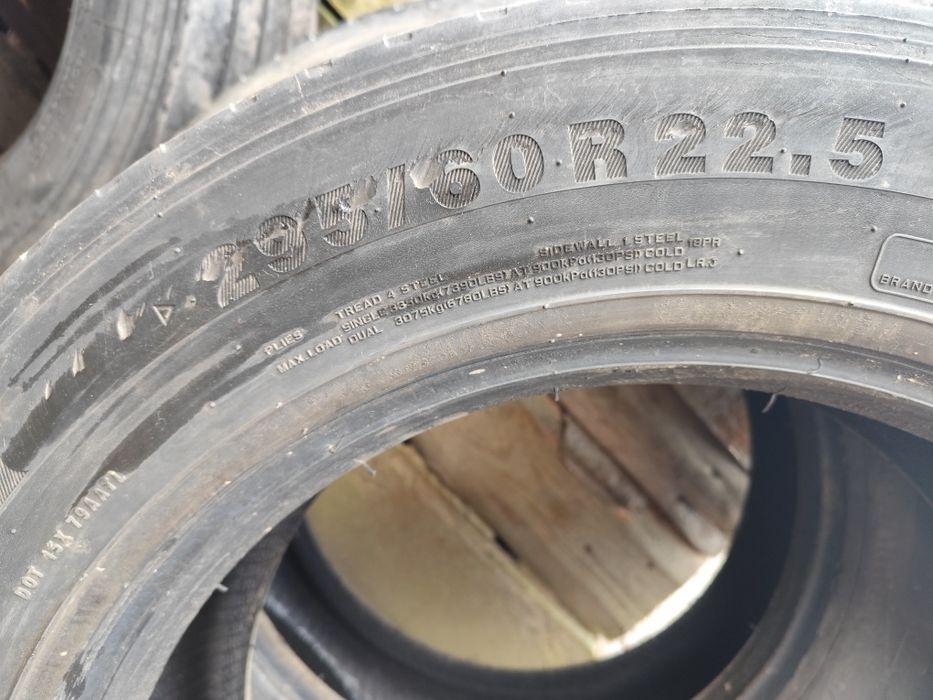 Шина вантажна рульова 296/60 r 22.5