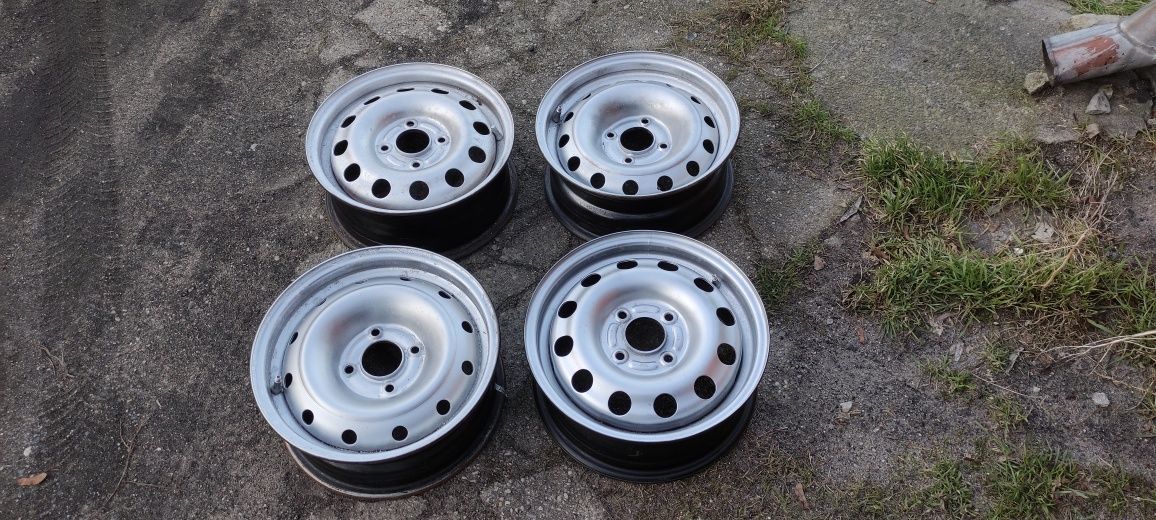 Felgi stalowe Ford 14" 4x108 et47,5 otwór 63,3mm 6N