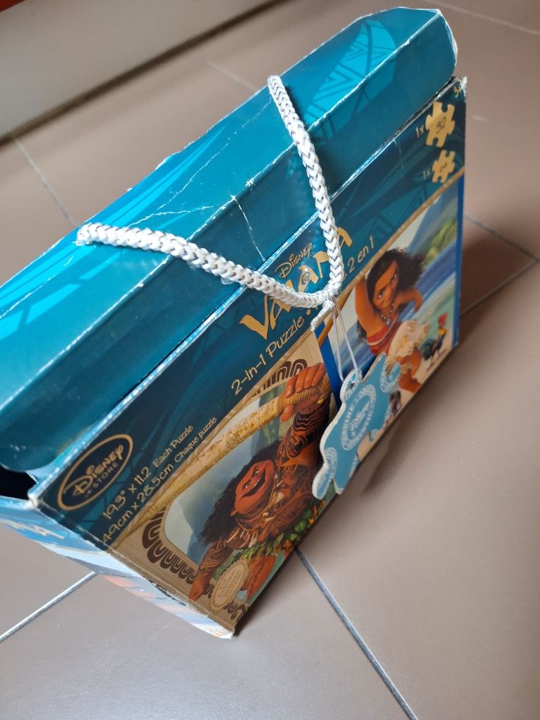 Dois Puzzles disney havaiana