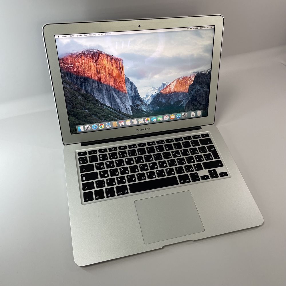 Ноутбук MacBook Air 2011