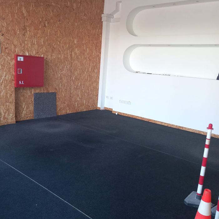 aluguer espaço para escritório / gabinete em torres vedras