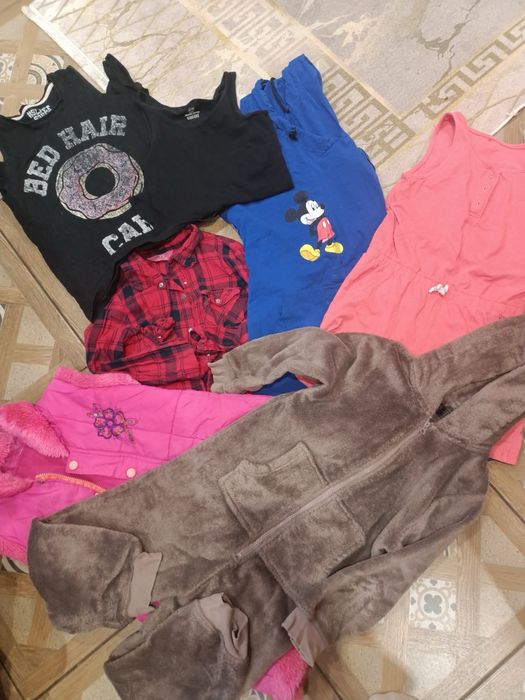 Віддам речі підліткові