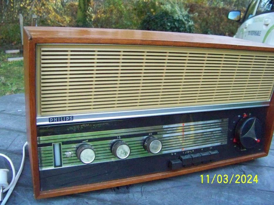 Stare radio lampowe Philips B4S62A/00 sprawne.