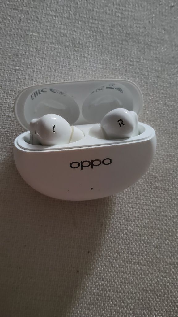 Навушники Oppo Enco Air4 pro