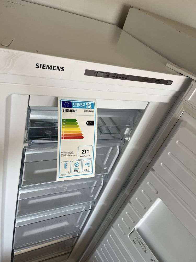 Холодильники морозилка Siemens NoFrost