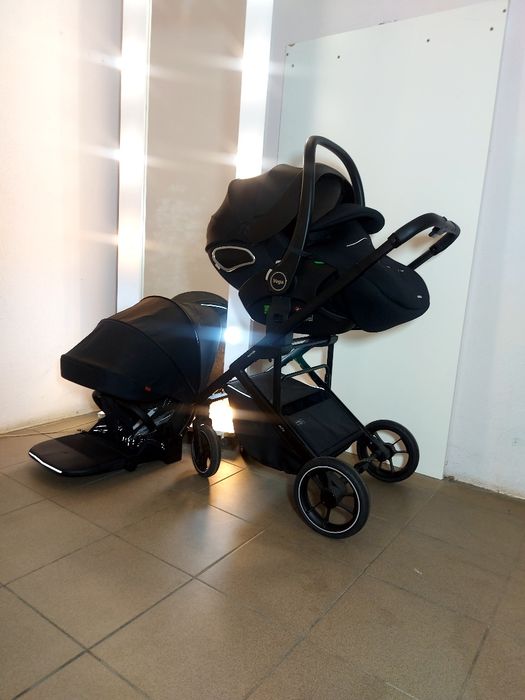 Прогулянкова коляска Carrello Alfa +автокрісло люлька CARRELLO VEGA