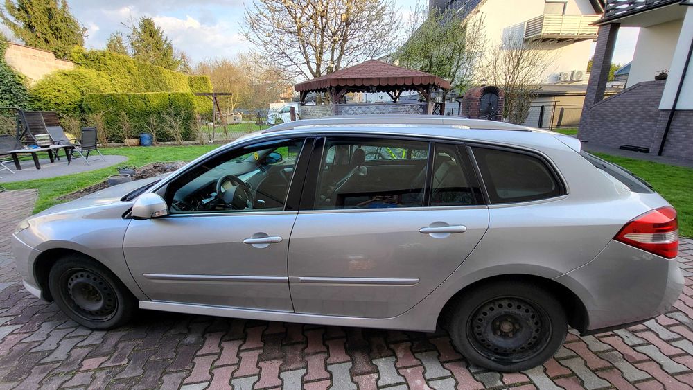 Renault Laguna 3 Privlege 2.0 dci kombi automat 2008 diesel.