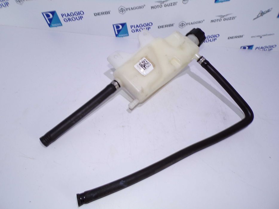 Zbiorniczek Płynu Chłodniczego + przewody-węże Piaggio Mp3 300 HPE