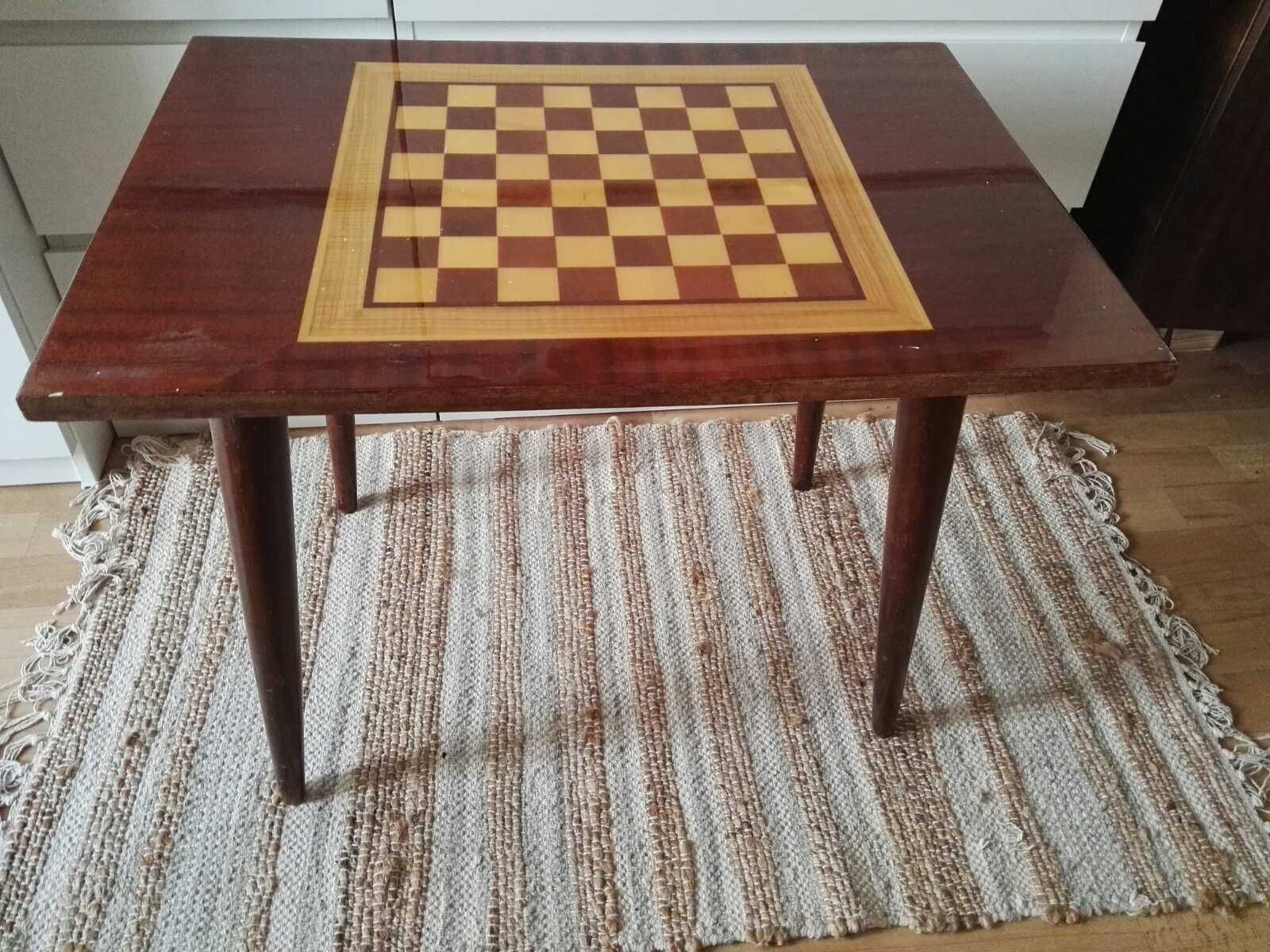 Продам шахматный стол разборный дерево