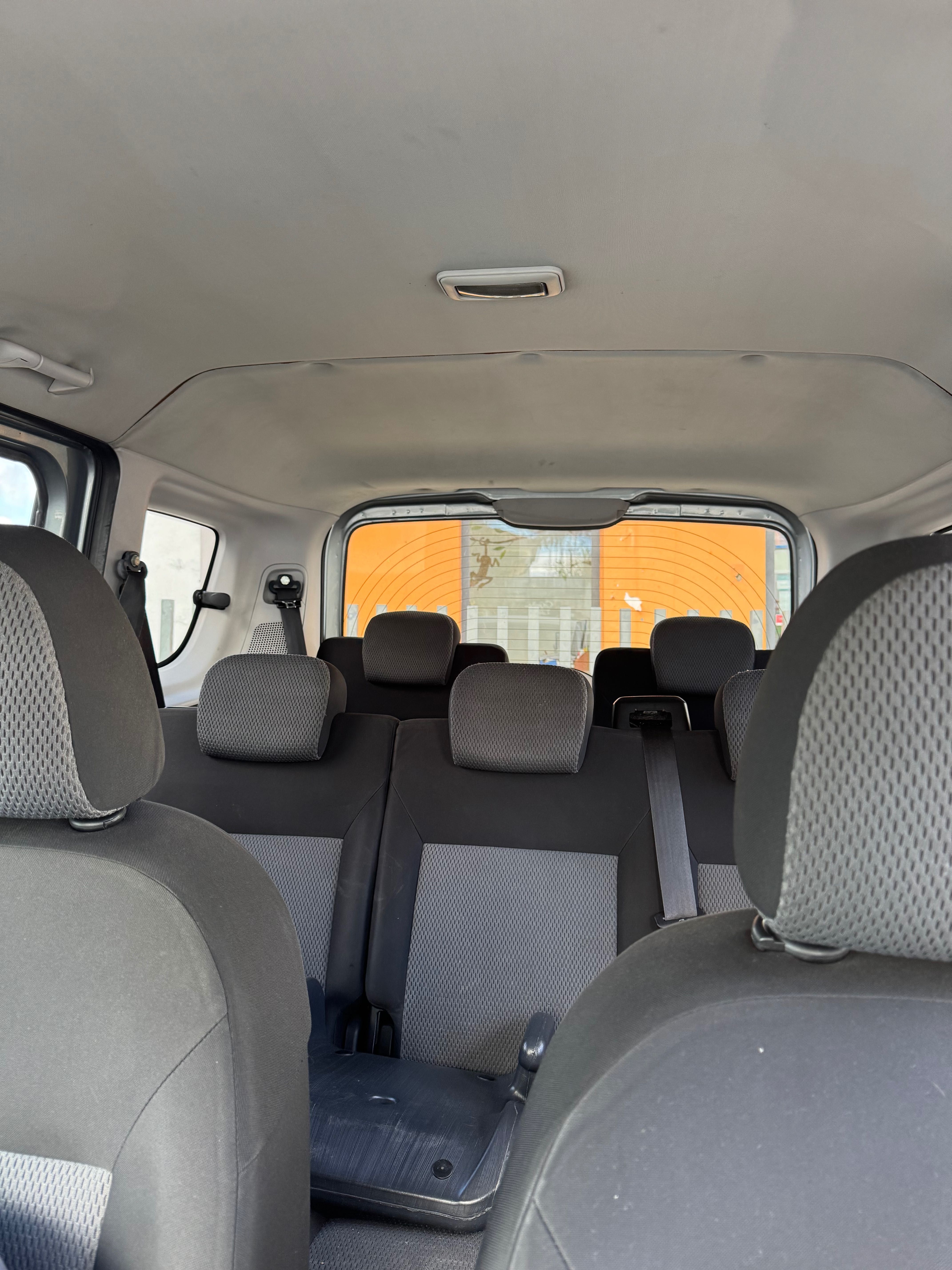 Fiat Doblo 7 lugares apta para TRANSPORTE de CRIANÇAS TCC