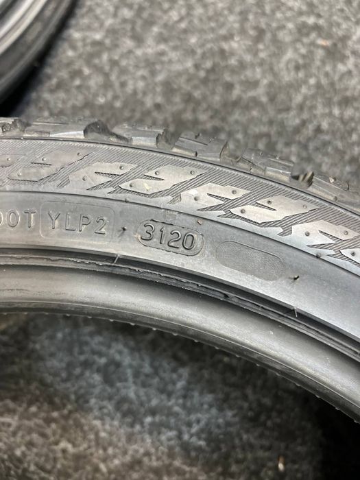 Продам Б/У шини Nokian 235/40R19 Hakkapeliitta 9