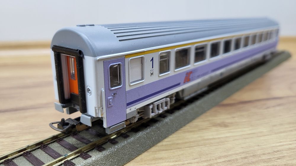 PIKO wagon osobowy 1kl PKP ic ep VI nr 1 H0 piękny OKAZJA