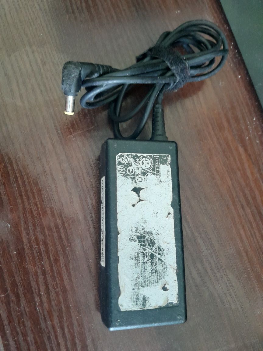 Ноутбук eMachines E725