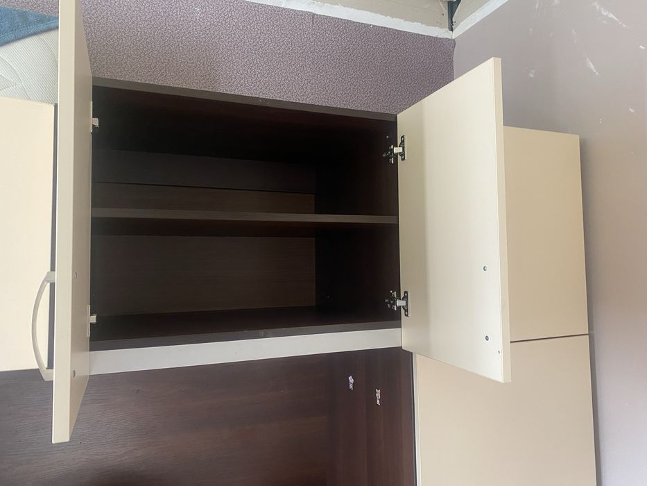 Двоярусне дитяче ліжко зі сходами, стінка, шафа