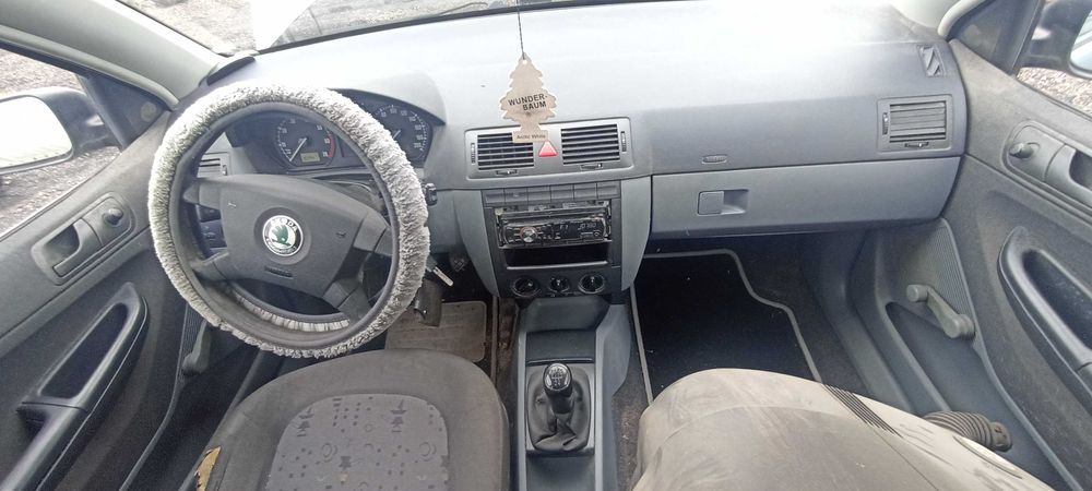 skoda fabia 1.2 awy  lak 9151 samochód na części