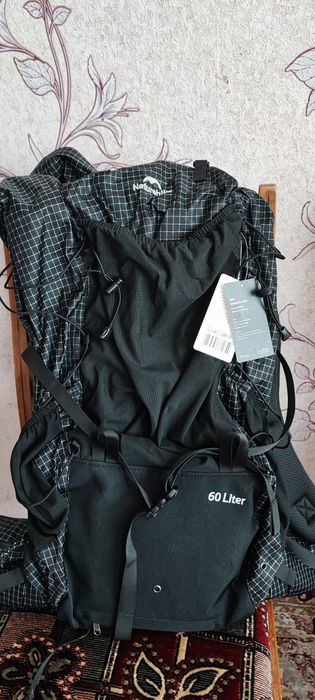 Рюкзак туристичний Naturehike 60 + 5 л Dyneema чорний