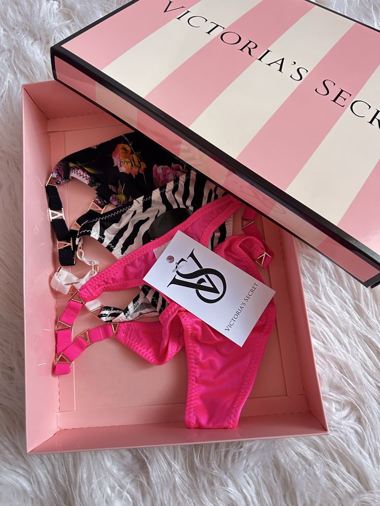 Трусики від Victoria’s Secret