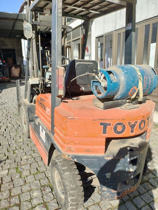 Toyota 25 Gás, Torre Tripla