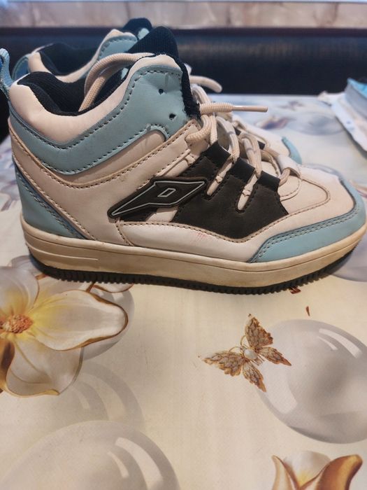 Кросівки на хлопчика